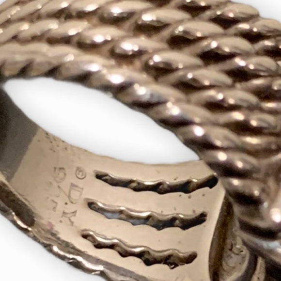 David Yurman Wheaton® Ring with Diamonds - Picture 5 of 10